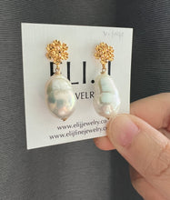 Load image into Gallery viewer, Large Ivory Edison Pearls, Bouquet Flower Studs