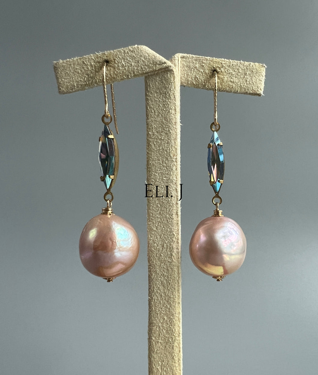 Vintage Swarovski, Peach Edison Pearls 14kGF Earrings